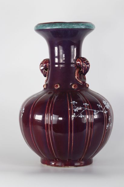 Grand vase flambé en porcelaine de chine...