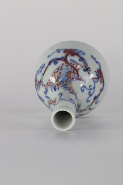 Vase porcelaine de chine décor de dragon...