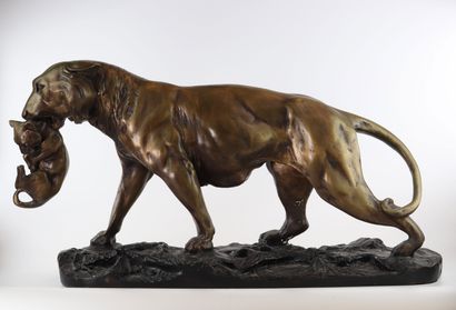 Antonio AMORGASTI (1880-1942) Lionne et lionceau
Dimensions:...