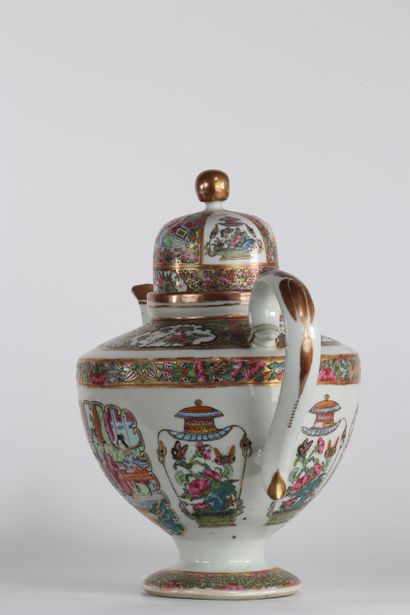 Service en porcelaine de chine Canton 19ème
Région:...