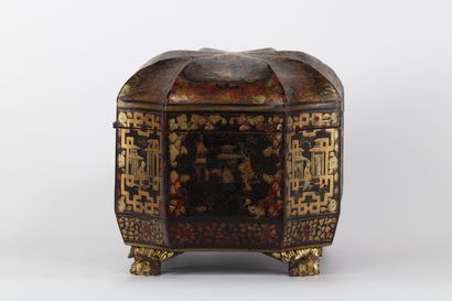 CHINE, Canton - XIXème siècle Boîte à thé...