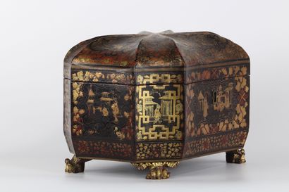 CHINE, Canton - XIXème siècle Boîte à thé...