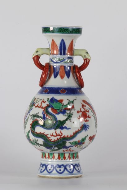 Vase Doucai Dragon et phénix Wanli (joint...