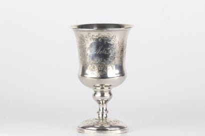 Gobelet en argent poinçons 1er titre Minerve...
