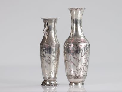Chine vases (2) en argent à décor de bambou
Poids:...