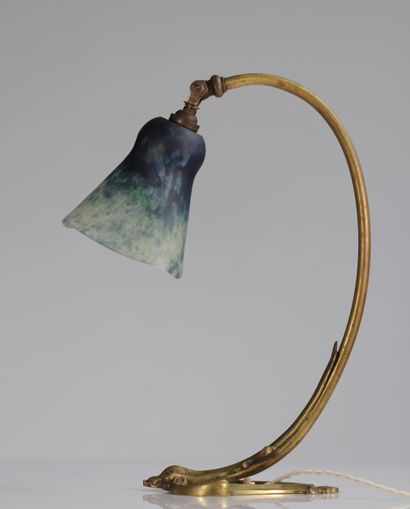 Lampe DAUM, pied bronze estampillé 