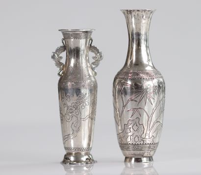 Chine vases (2) en argent à décor de bambou
Poids:...