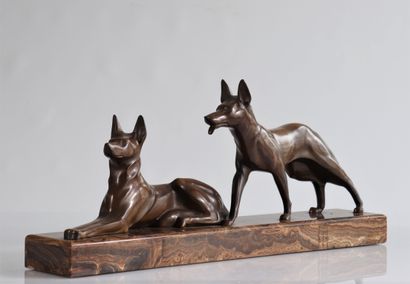 Michel Decoux. Deux bergers allemands, c1920...