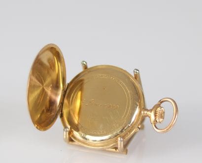 Montre à gousset en or jaune (18k) et (57gr)
Poids:...