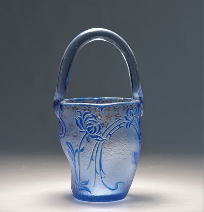 Panier en verre gravé Daum 