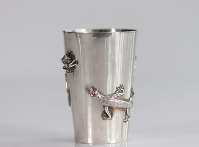 Chine gobelet en argent à décor de lézards...