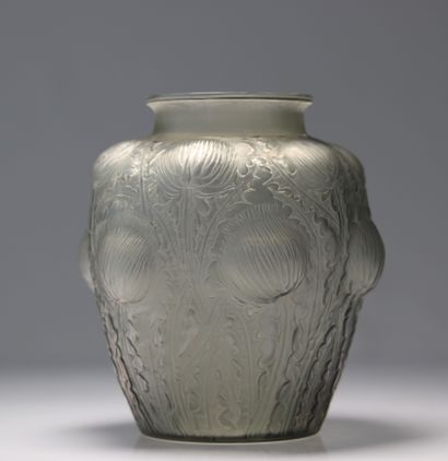 Lalique vase aux chardons
Poids: 1.29 kg
Région:...