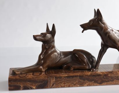 Michel Decoux. Deux bergers allemands, c1920...