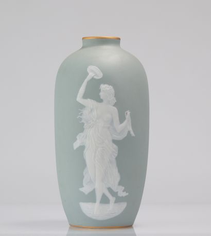 Camille Tharaud: vase Art Nouveau en porcelaine...