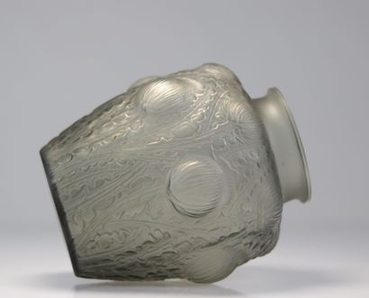 Lalique vase aux chardons
Poids: 1.29 kg
Région:...