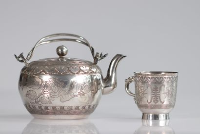 Chine théière et tasse en argent
Poids: 390...