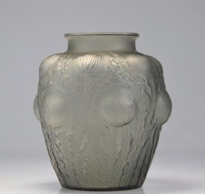 Lalique vase aux chardons
Poids: 1.29 kg
Région:...