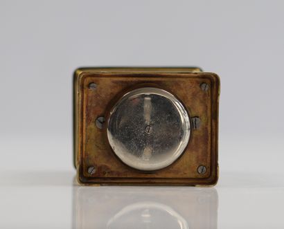 Pendulette de voyage
Poids: 800 g
Région:...