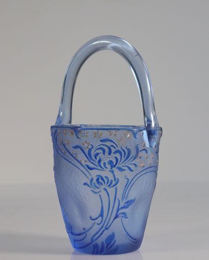 Panier en verre gravé Daum 
