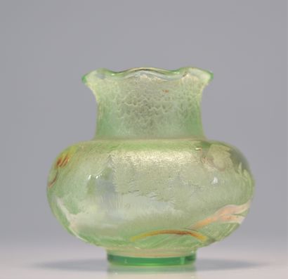 Emile Gallé vase dégagé a l'acide et émaille...