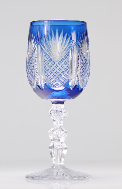 Val Saint Lambert coupe sur pied taille riche
Poids:...