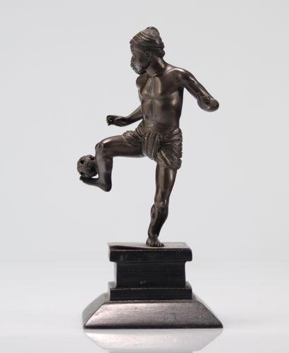 Asie lot de 2 bronzes à patines foncées
Poids:...