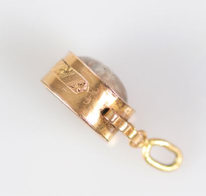 Pendentif boussole et cristal anglais (18k)...
