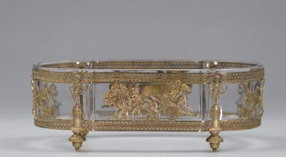 Jardinière en bronze doré beau décor Empire
Poids:...