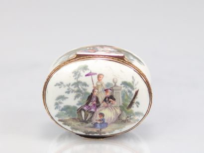 Meissen Boîte à priser décor polychrome sur...