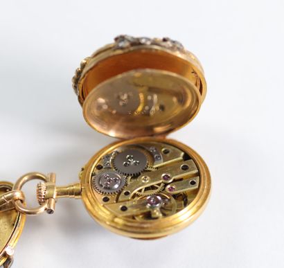 Montre a gousset en or et émaillée ornée...