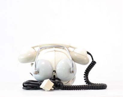 Vintage Bobo Telephone. Sergio Todeschini
Weight:...
