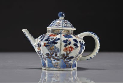 18th century Chinese porcelain teapot
Weight:...