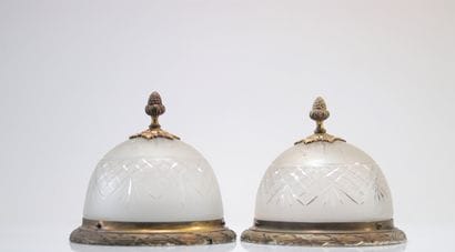 Paire de plafonniers cristal et bronze doré
Poids:...