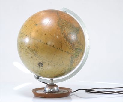 Globe Globe 70's
Weight: 2.67 kg
Sizes: H=430mm...