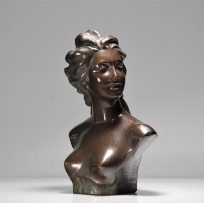 Jef LAMBEAUX (1852-1908) Buste femme bronze
Poids:...