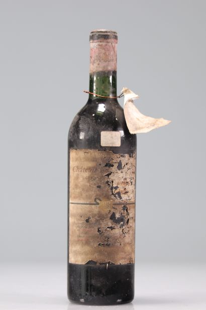 Château LYNCH BAGES (Etiquette abîmée) (Pauillac)1964
Poids:...