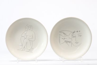 set of 2 Picasso plates. Salins France
Weight:...