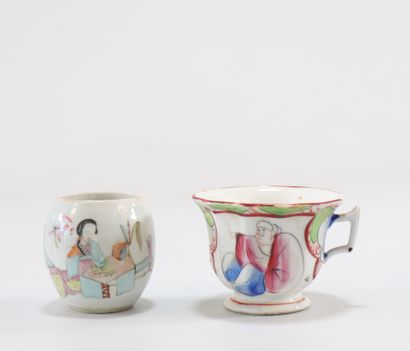 Lot of 2 Chinese porcelains
Weight: 1.00...