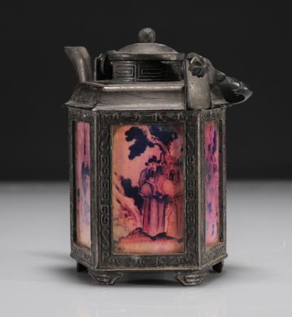 Chinese cast iron teapot
Weight: 1.30 kg
Region:...