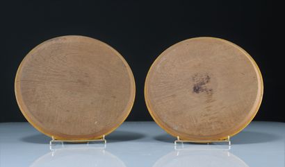 Lot of 2 painted wooden plates India XIXth
Weight:...