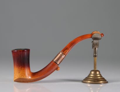 Lot of pipes and cigarette holders
Weight:...