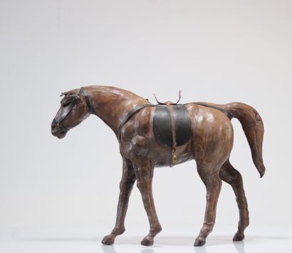Cheval en cuir
Poids: 1.23 kg
Dimensions:...