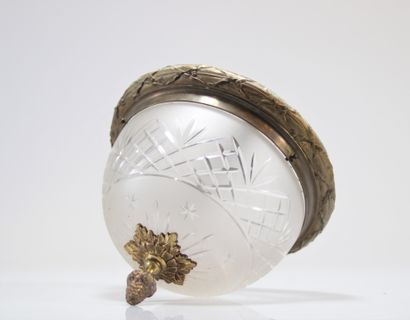 Paire de plafonniers cristal et bronze doré
Poids:...