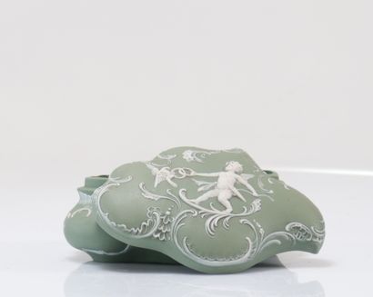 Wedgwood porcelain box
Weight: 320 g
Sizes:...