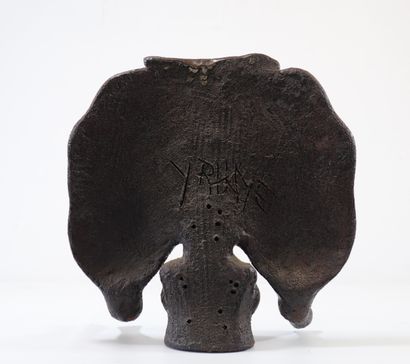 Sculpture by Yves Rayier
Weight: 8.50 kg
Sizes:...