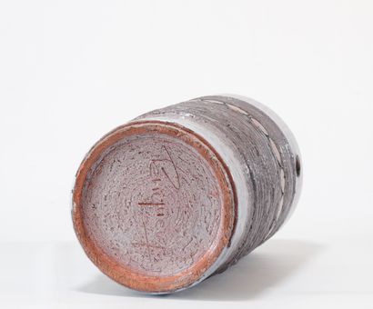 Perignem. Umbrella holder. Rogier Vandeweghe
Weight:...