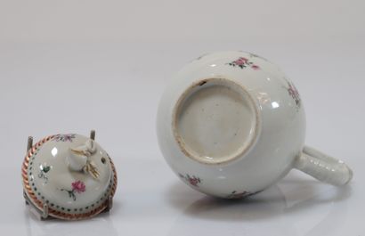 Porcelain jug from the 18th century India...