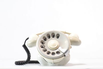 Vintage Bobo Telephone. Sergio Todeschini
Weight:...