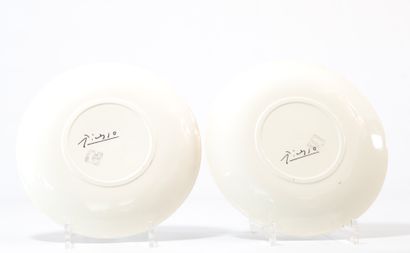 set of 2 Picasso plates. Salins France
Weight:...