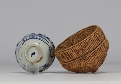 White and blue porcelain bowl Tibet 19th...